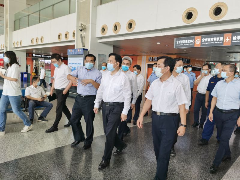 市委書記陳金虎督查車站國慶安保維穩、安全生產和常態化疫情防控工作